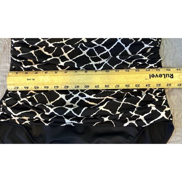 Trimshaper Sz 16 Tall 1 Pc Ruched Black & White Adj Straps Shelf Bra Swimsuit - Picture 10 of 13